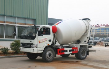 躍進(jìn)4方攪拌車