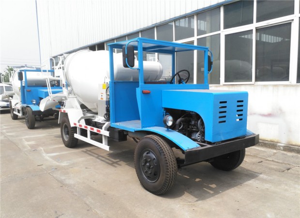 拖拉機(jī)攪拌車