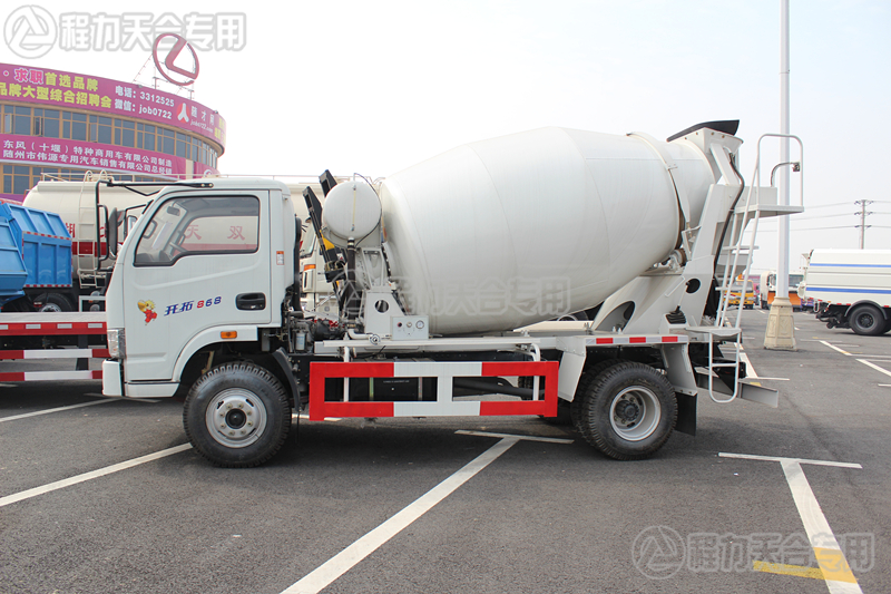 躍進(jìn)隧道攪拌車