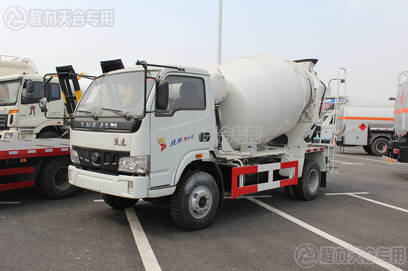 躍進(jìn)隧道攪拌車
