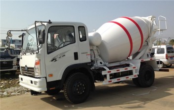 重汽王牌4方混凝土攪拌車