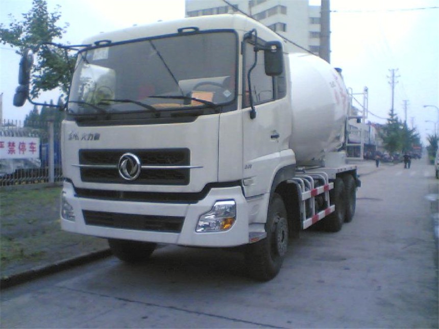 東風(fēng)攪拌車展示圖6