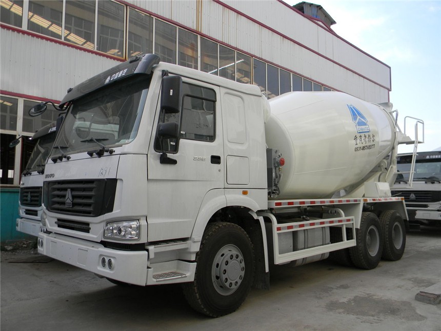 重汽攪拌車(chē)展示圖8