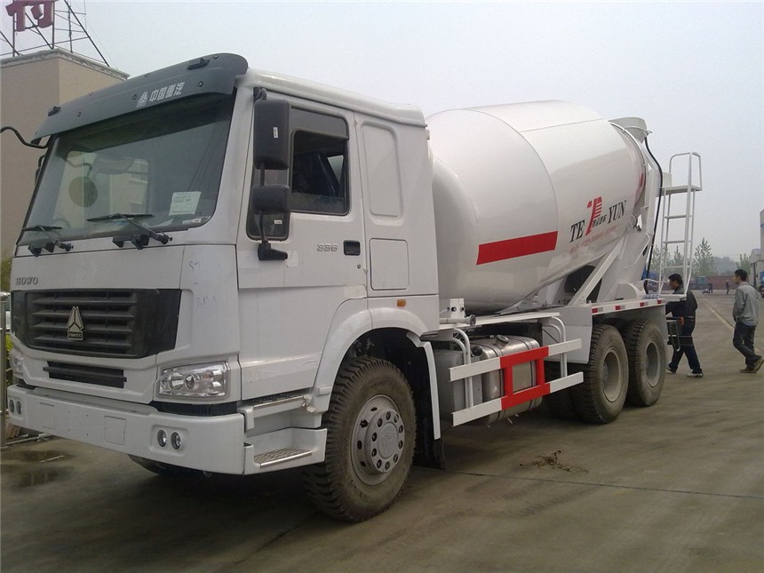 重汽攪拌車(chē)展示圖7